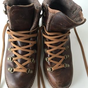 Woolrich leather hiking boots. Size 7.5.